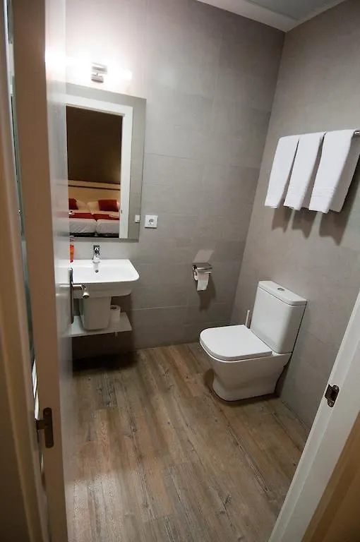 Hostal Live Барселона Гостевой дом