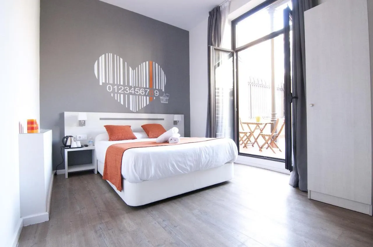 Hostal Live Барселона